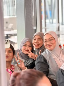 FEMALE FRONT DESK STAFF